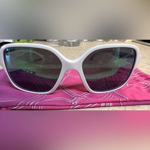 Women’s Oakley Sunglasses